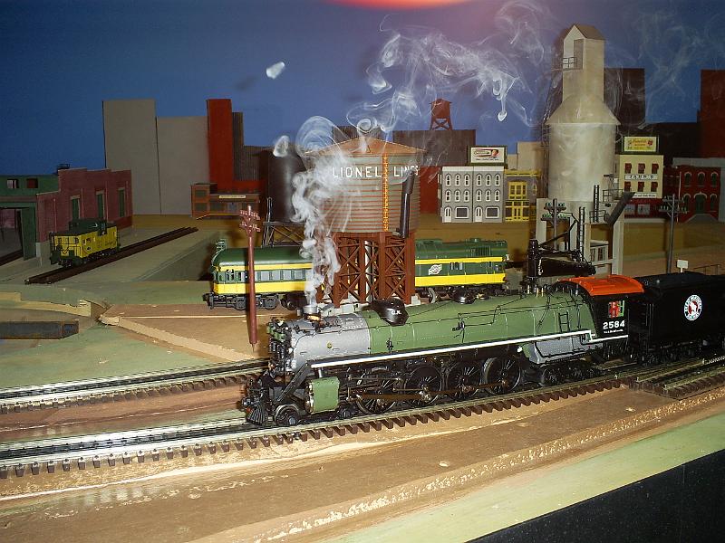 Great Norhern S2.JPG - An MTH Great Northern S2 pulls the "Empire Builder" around the layout.